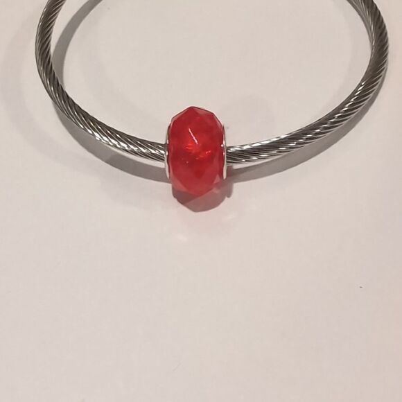 Silver Red Glittery Faceted Charm for Pandora Style Bracelet‎ - Picture 1 of 4